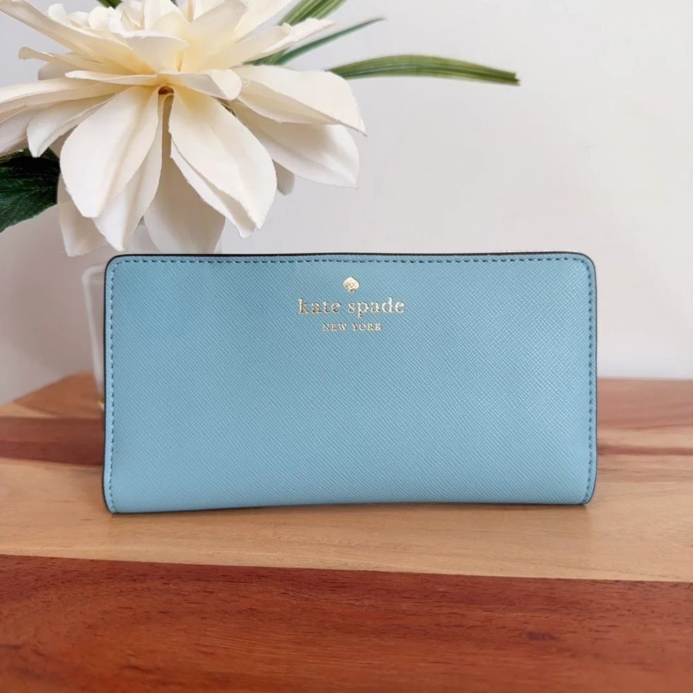 NWT Kate Spade Schuyler Large Slim‎ Bifold Wallet
